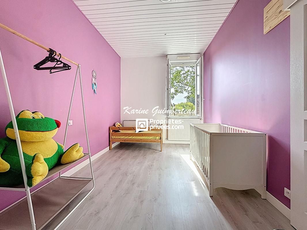 SAINT-DENIS-DE-PILE Maison en pierre 182 m² + jardin St Denis de Pile 4