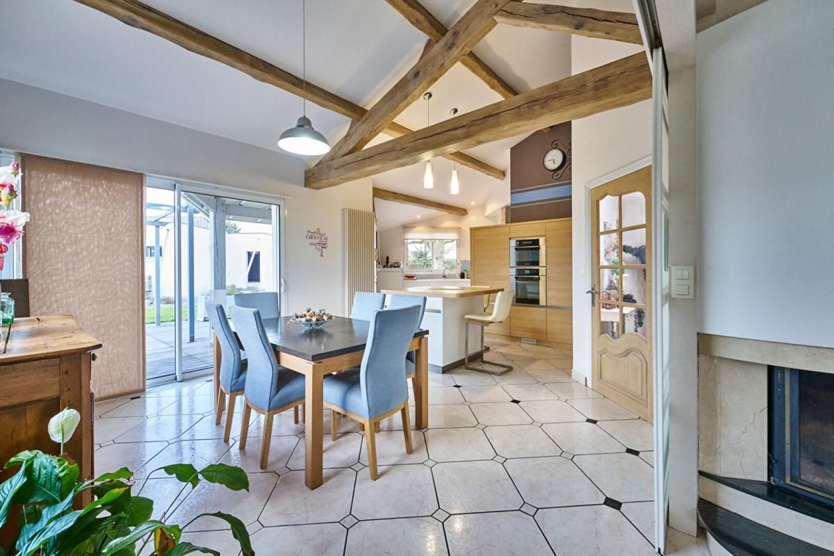 LA VERRIE Maison La Verrie 5 pièces 175 m2 3