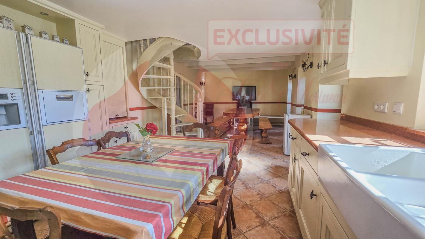 SAINT-YVOINE Maison ancienne avec extension, 450 m², parcelle 6100 m² - projet touristique ou agricole 4