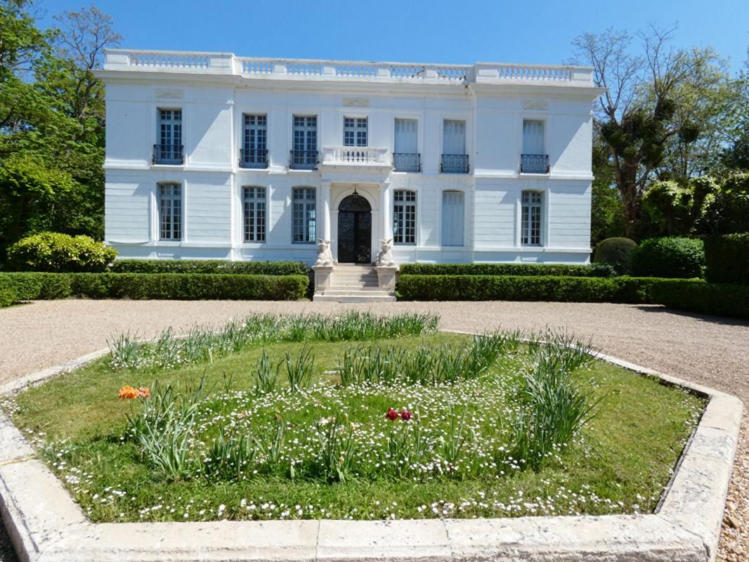 EZY-SUR-EURE Château 3