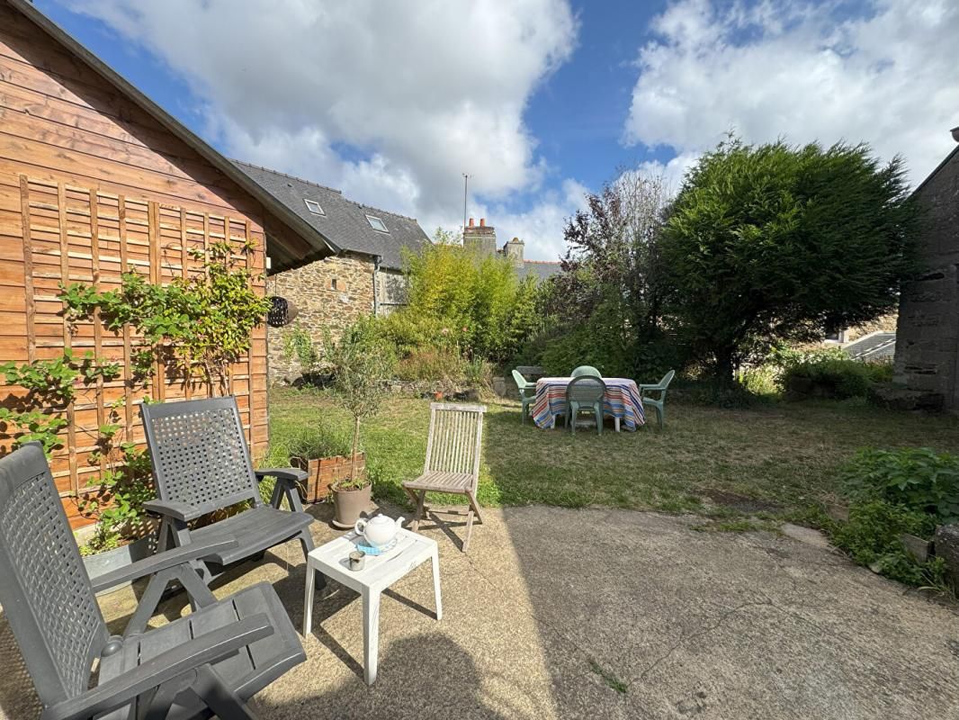 PLEUDANIEL Pleudaniel , Maison familiale 212 m² avec atelier, hangar et jardin au coeur du bourg 2