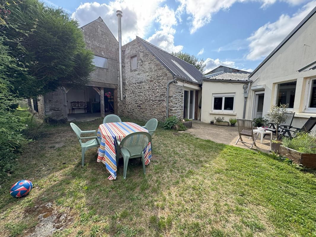 PLEUDANIEL Pleudaniel , Maison familiale 212 m² avec atelier, hangar et jardin au coeur du bourg 3