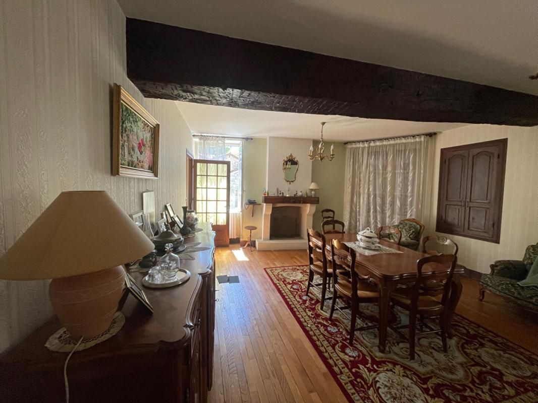 LA TOUR-BLANCHE Maison  de village avec grange et jardin 4