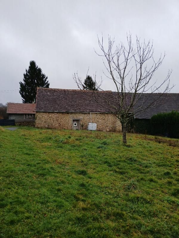 LADIGNAC-LE-LONG Maison, granges et 15 hectares de terres agricoles 2