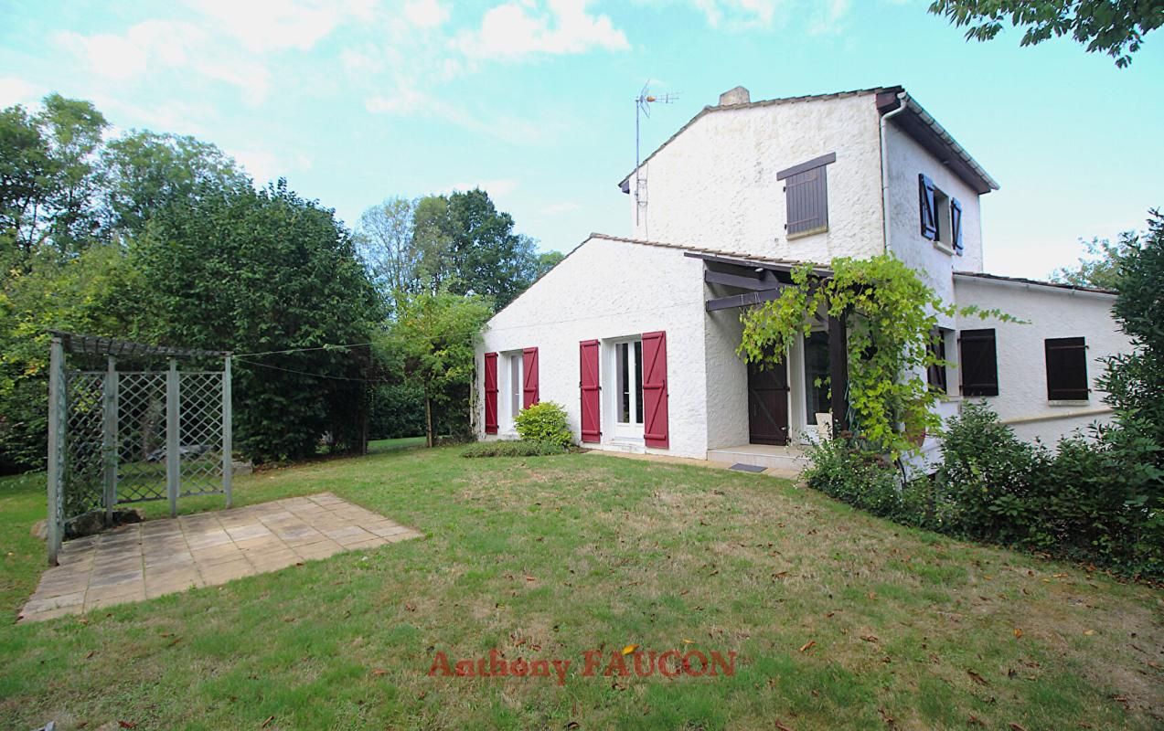 LANDERONDE Maison Landeronde 7 pièce(s) 162 m2 2