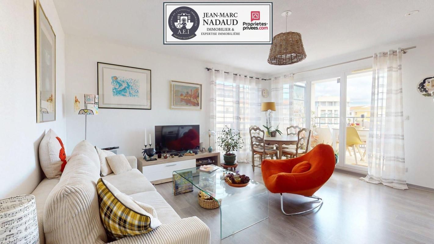 PUGET-SUR-ARGENS En Exclusivité : Appartement T2 récent avec terrasse et garage sans vis à vis 4