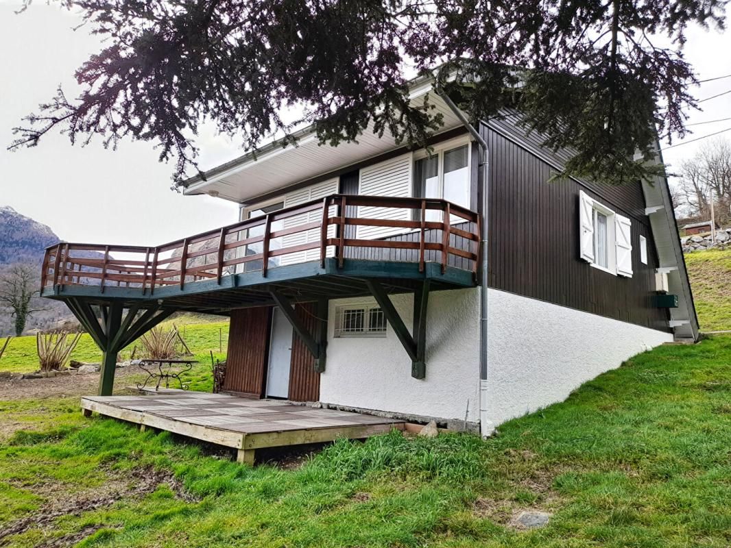 LARUNS Chalet en bois avec vue sur les Pyrénées 3