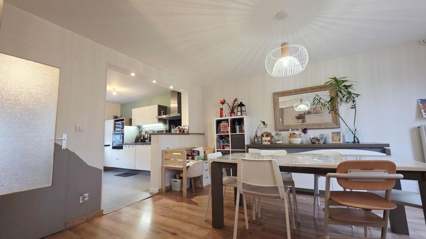 BOURGES MAISON BOURGES 108M² 5 PIECES 3 CHAMBRES JARDIN 4