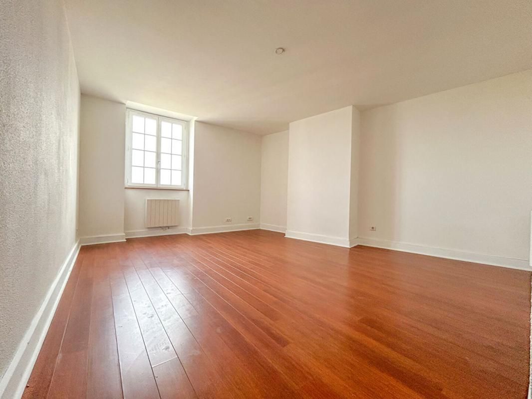 BORDEAUX Vente T2 44m2 BORDEAUX (33800) 4