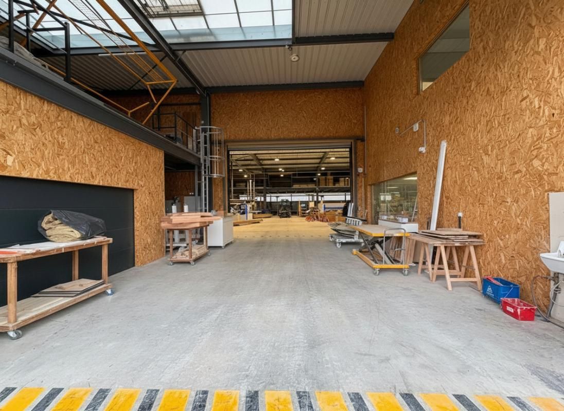 CREIL PONTPOINT - Local d'activité 1.770 m² sur 6.000 m² de terrain 3