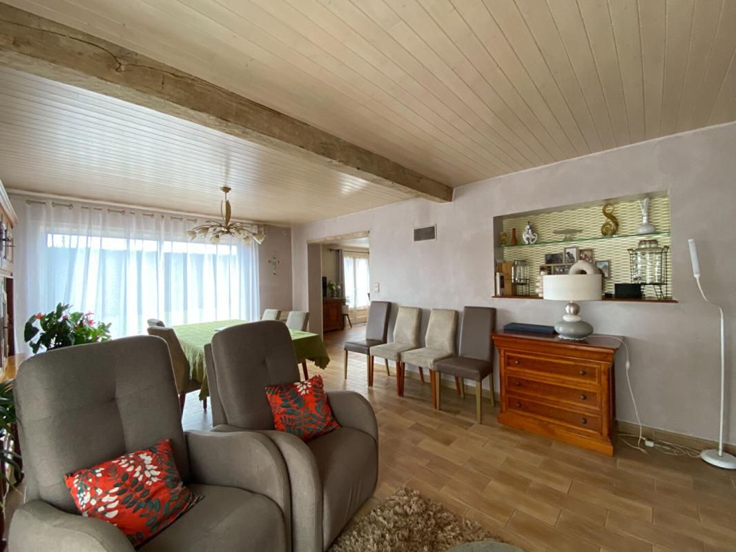 SAINT-HILAIRE-DE-CHALEONS MAISON SAINT HILAIRE DE CHALÉONS 44680 - 94 M² - 2 CHAMBRES - BUDGET 197 600   HAI 4