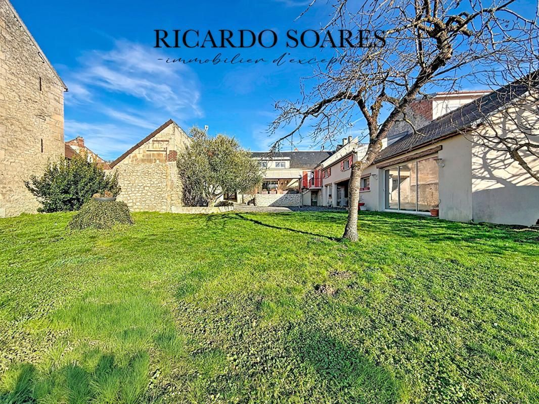 LIANCOURT 60140 - MAISON DE CARACTÈRE 197m2 / 4 CHAMBRES / DEPENDANCE HABITABLE / SOUS-SOL TOTAL / JARDIN 770m2