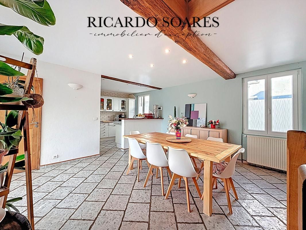 LIANCOURT LIANCOURT 60140 - MAISON DE CARACTÈRE 197m2 / 4 CHAMBRES / DEPENDANCE HABITABLE / SOUS-SOL TOTAL / JARDIN 770m2 4