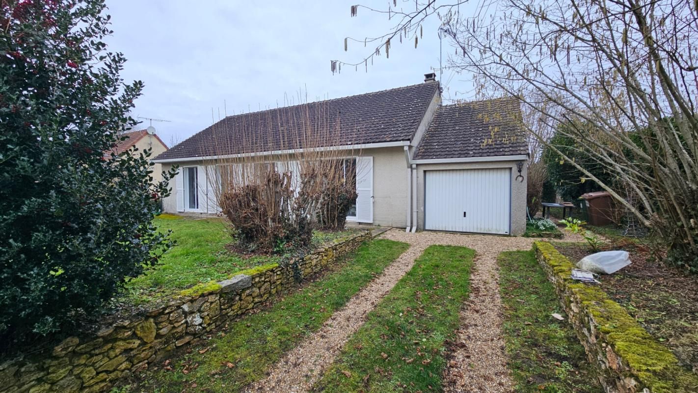 GAMBAIS Houdan 8 mn / Proche Gambais / Maison plain-pied 3/4 chambres 2