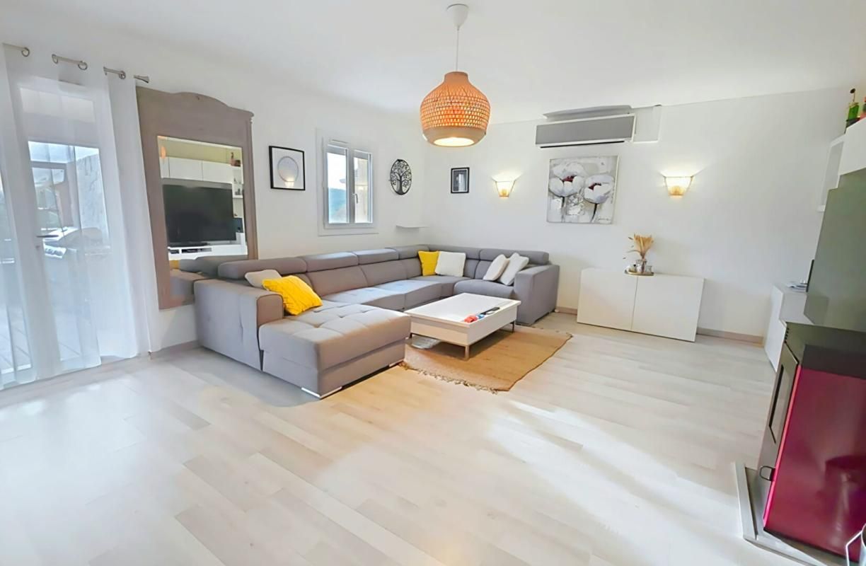 Maison Salernes 4 pièce(s) 128 m2 - Piscine -Belle vue