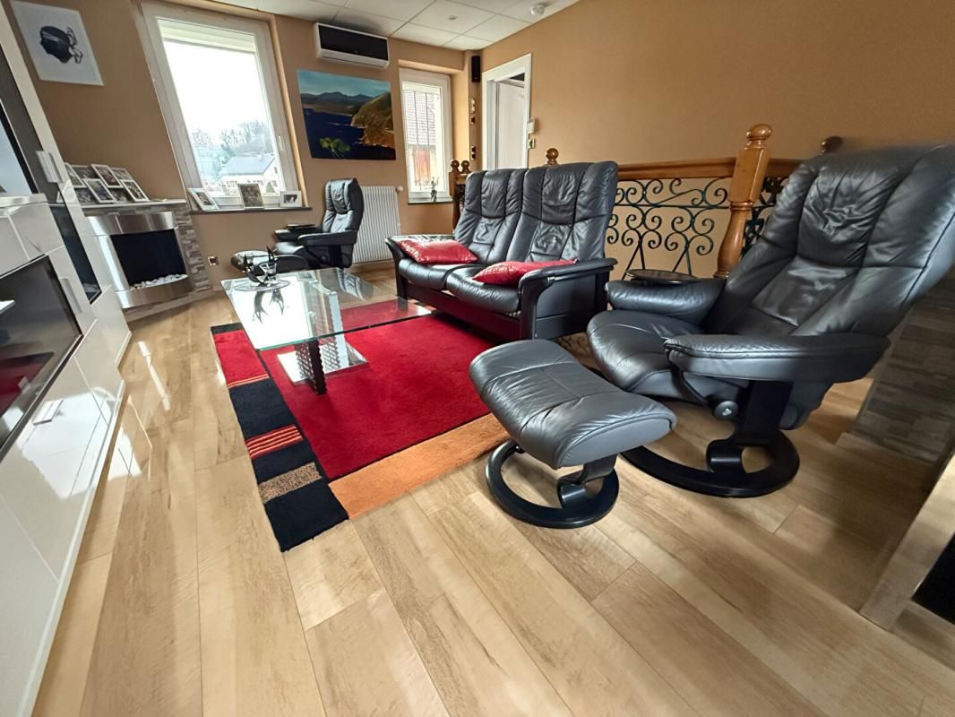 PONT-DE-ROIDE Maison Pont De Roide Vermondans 4 pièce(s) 95 m2 2