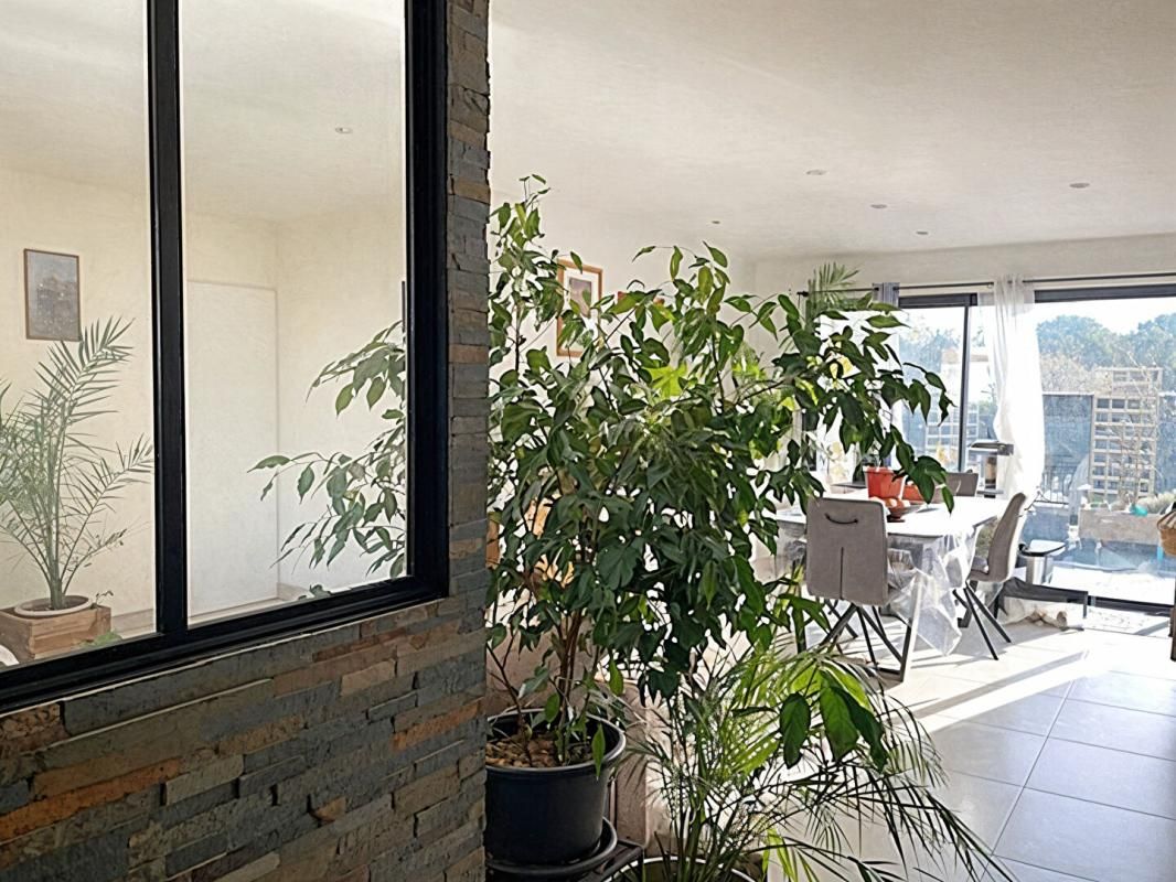 FERRIERES Maison de plain pied récente - secteur recherché proche de La Rochelle 4