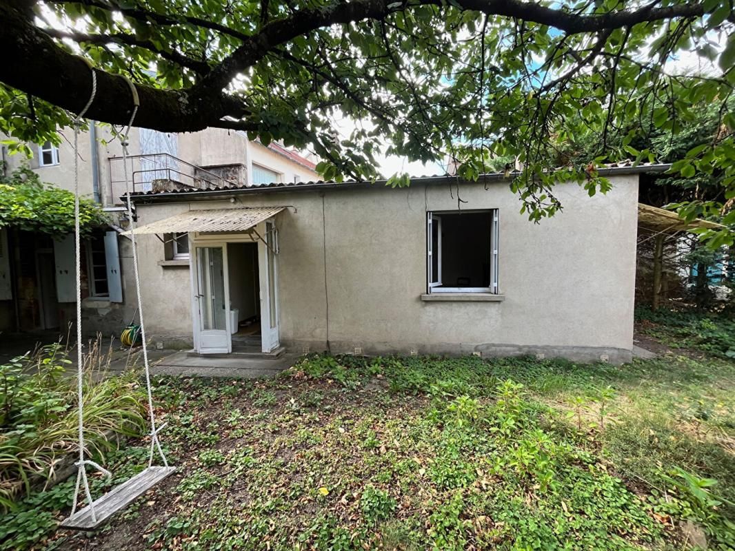 MOULINS Maison de ville Moulins 9 pièce(s) 200 m2 2