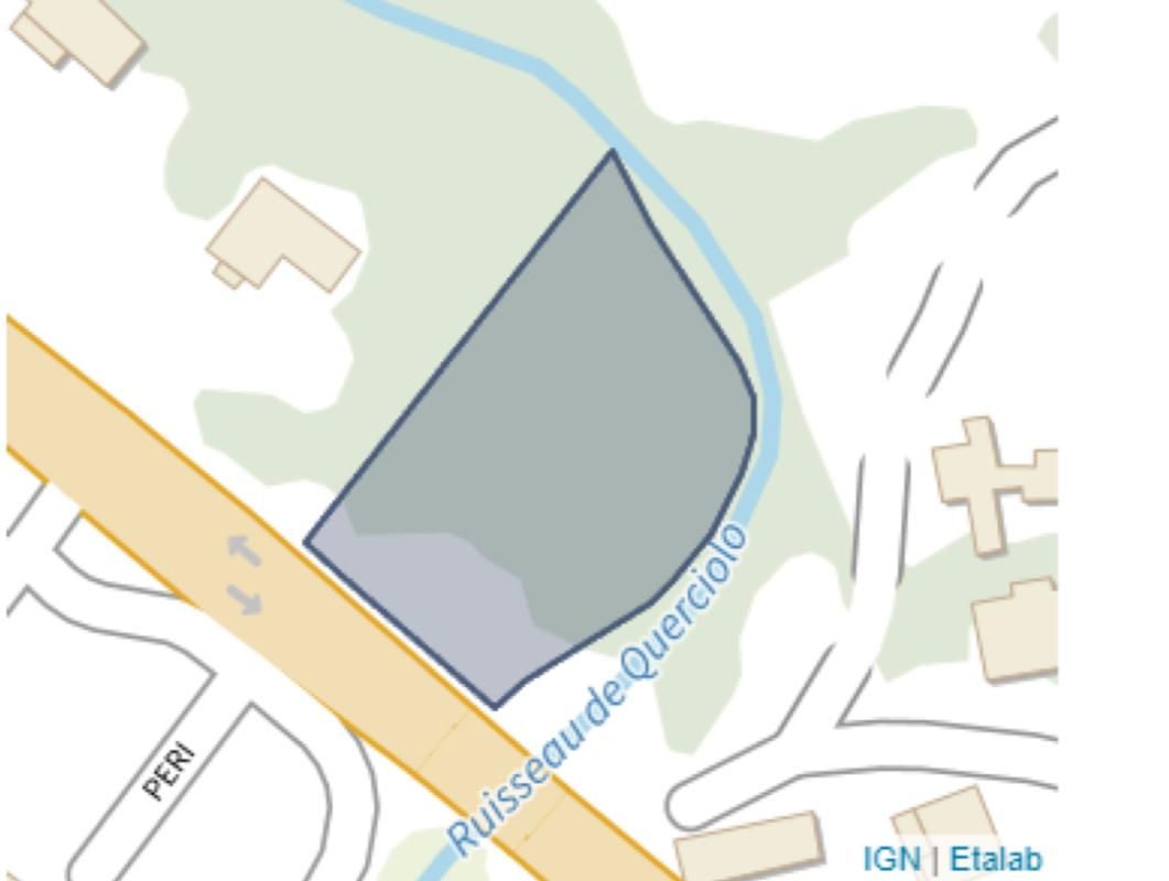 VENZOLASCA TERRAIN 2700 m² NON CONSTRUCTIBLE  EN BORD DE ROUTE 2