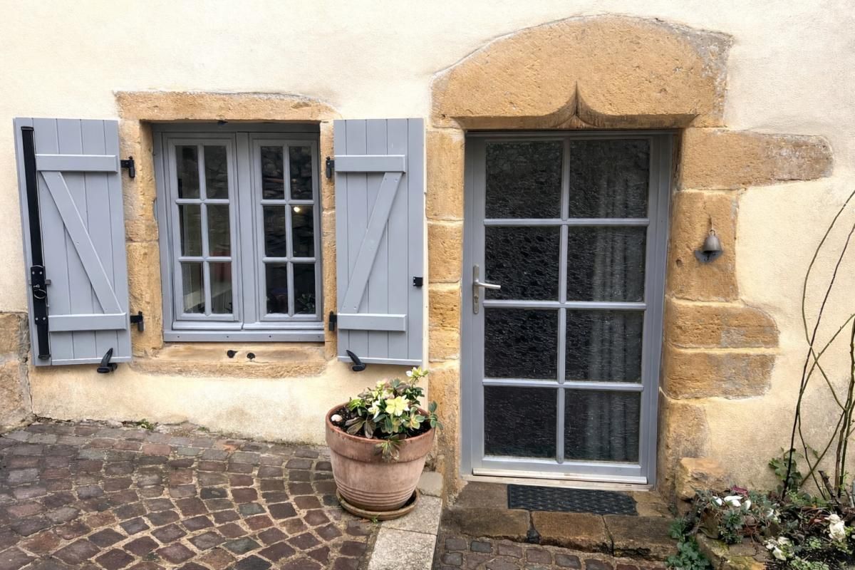 TERNAND. Appartement duplex 100m2 dans maison ancienne avec terrain non attenant