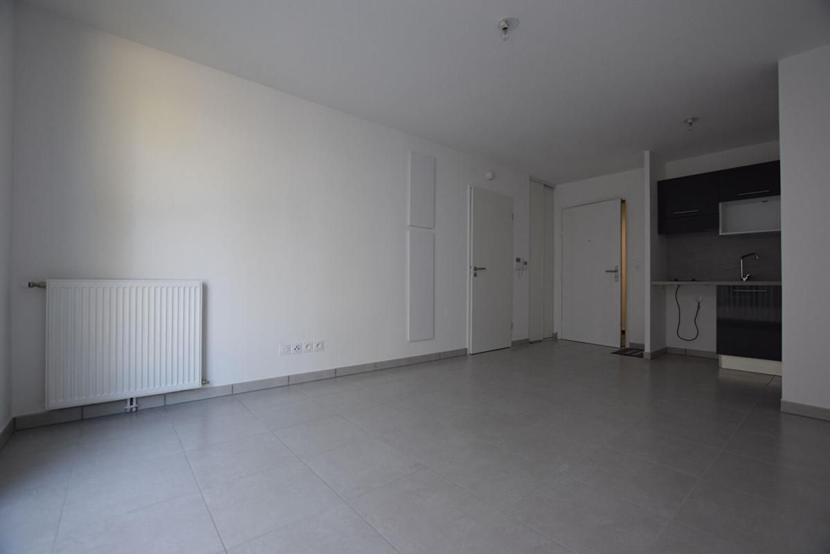 TOULOUSE Appartement Toulouse Montaudran 1 pièce 26 m2, avec parking 3