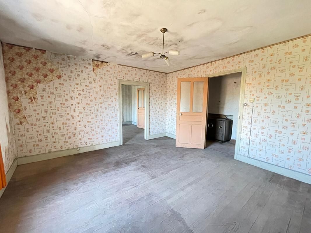 ESCLES Immeuble à réhabiliter 3