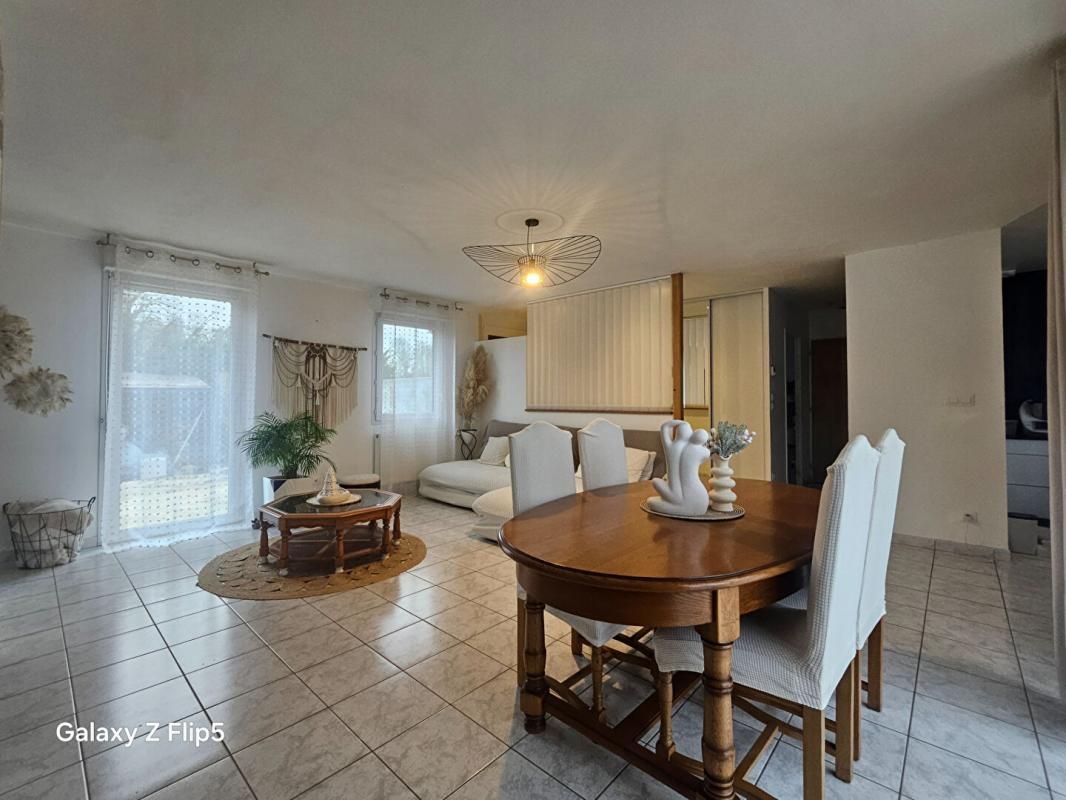 DONTRIEN Maison Dontrien 5 pièce(s) 120 m2 + Dépendance 2