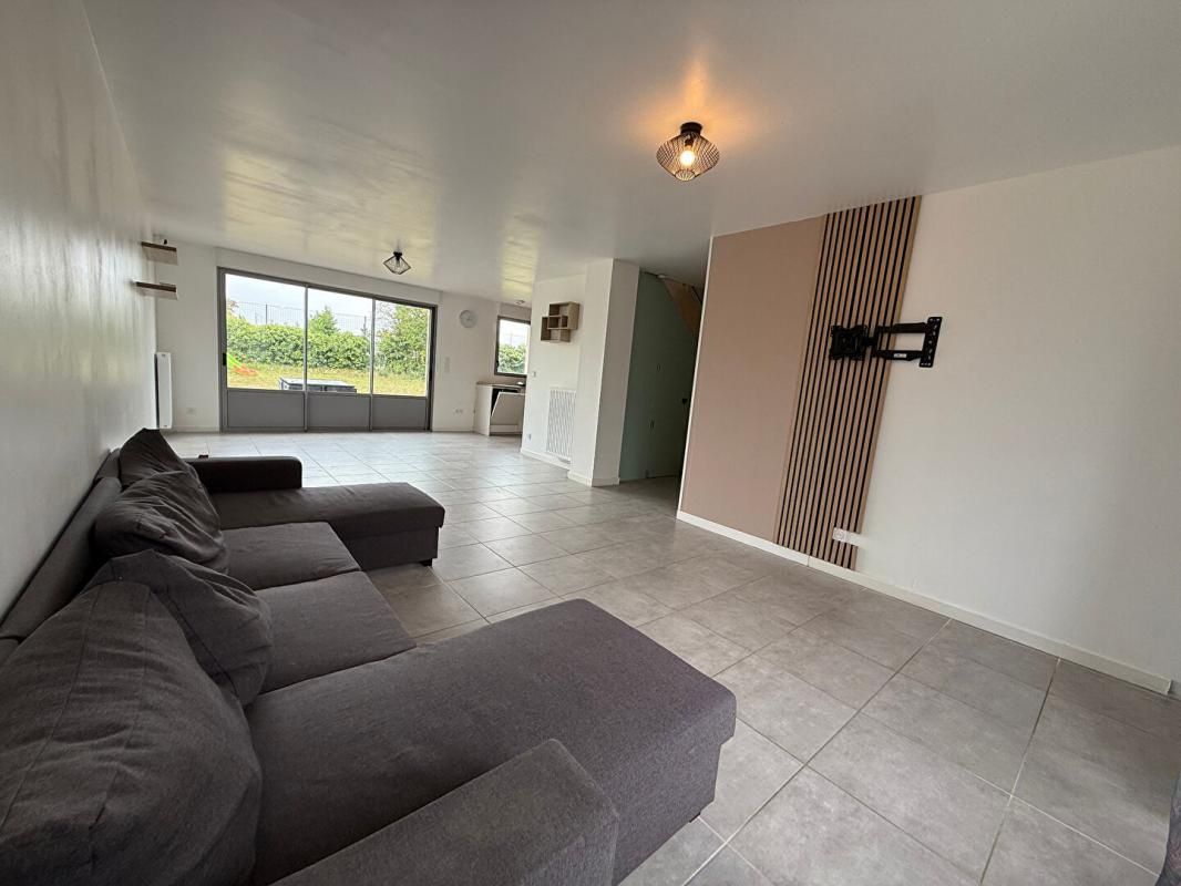 SEICHES-SUR-LE-LOIR Maison Seiches Sur Le Loir 5 pièce(s) 111 m2 1