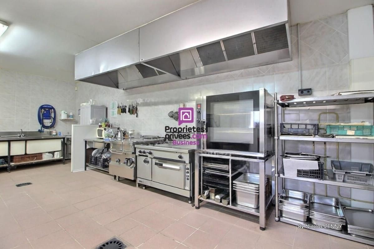 SORGUES 84700 SORGUES - FONDS DE COMMERCE TRAITEUR - 46 000 Euros - 2