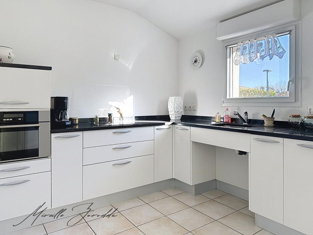 JONQUIERES-SAINT-VINCENT JONQUIERES SAINT VINCENT MAISON 3 pièces 78 m² et véranda 18m², cellier et parking 2