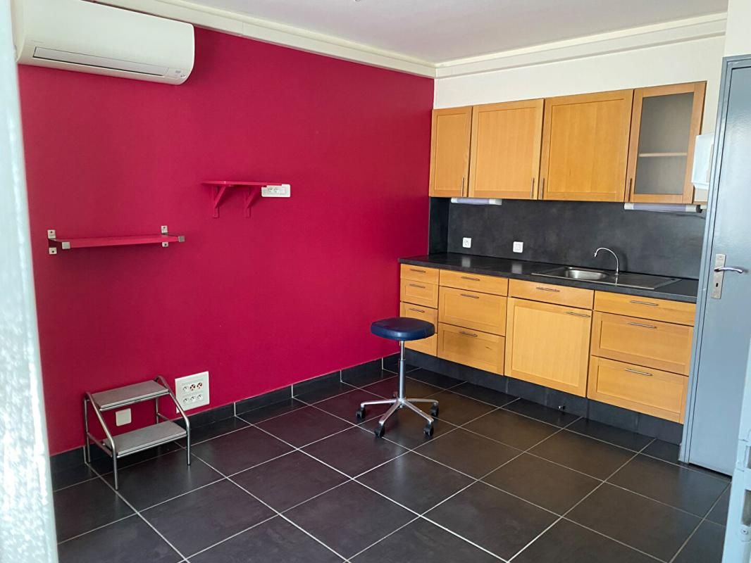 ORLEANS LOCAL POUR ACTIVITES DE SERVICES ORLÉANS GARE 2