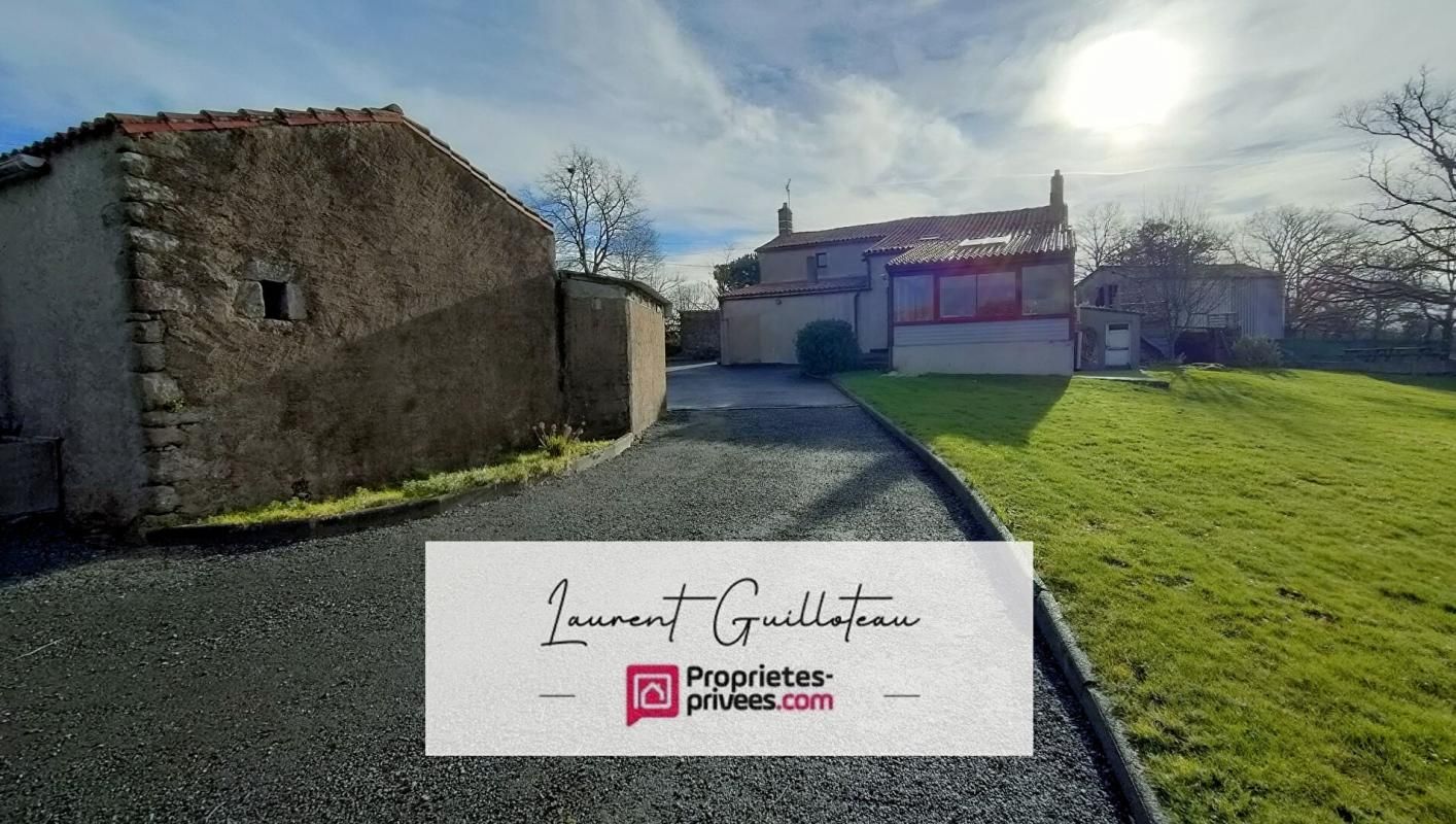 Longère Saint Aubin des Ormeaux 7 pièces 201 m2