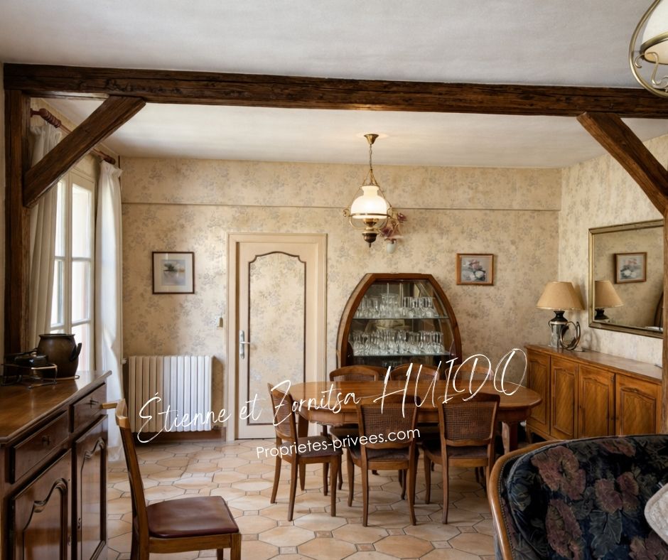 VATAN Ensemble de 2 maisons Vatan 8 pièce(s) 168 m2 3