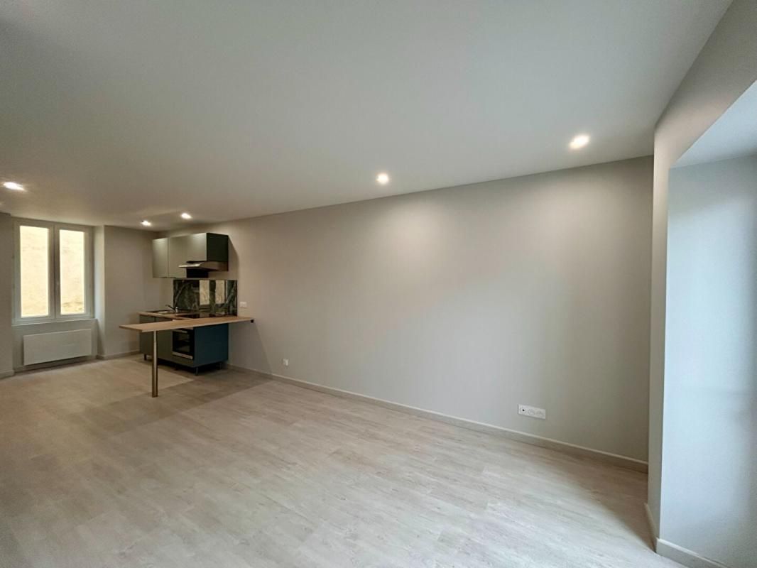 A vendre, appartement de type 3 au rez-de jardin en centre-ville de Périgueux 24000