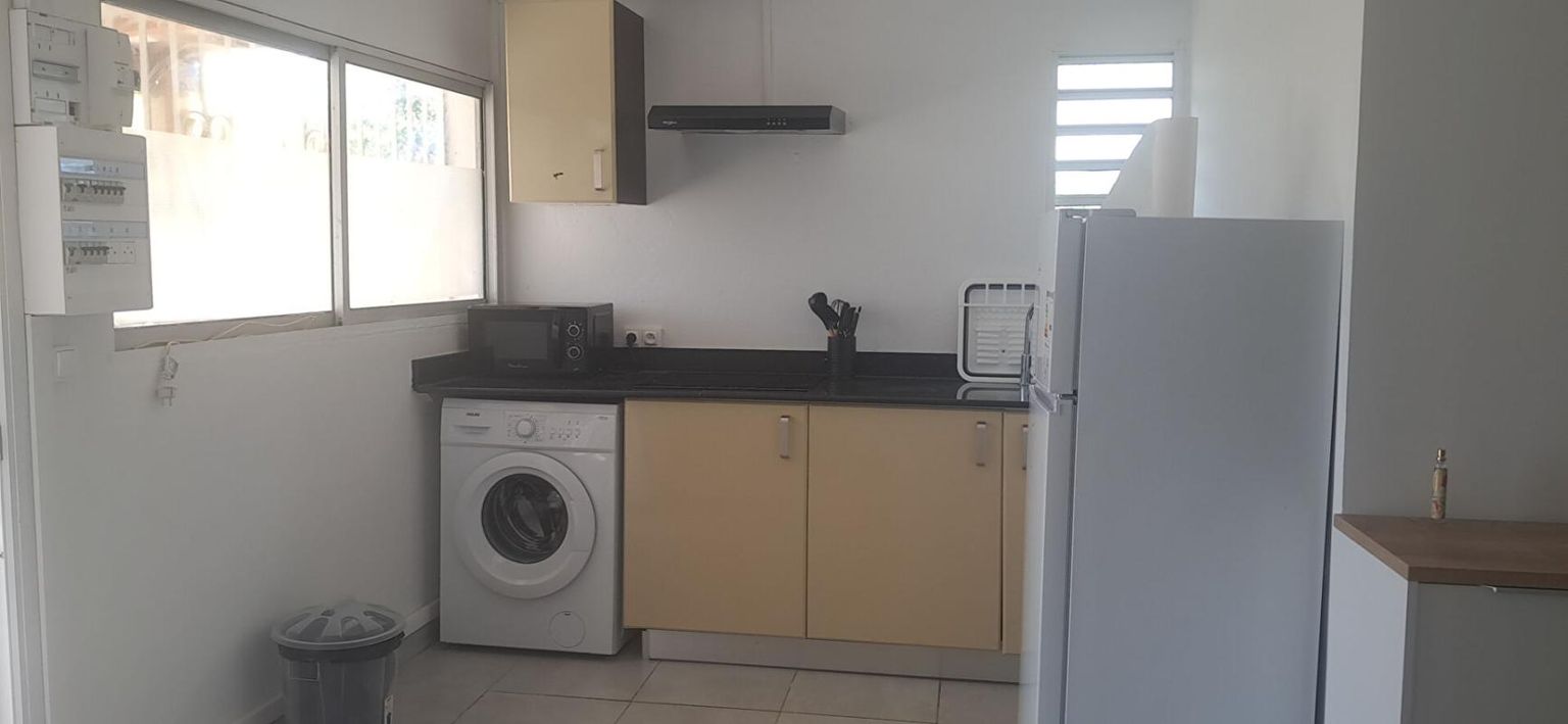 À LOUER - Maison T3 meublée ? Zone Chauvel, Les Abymes