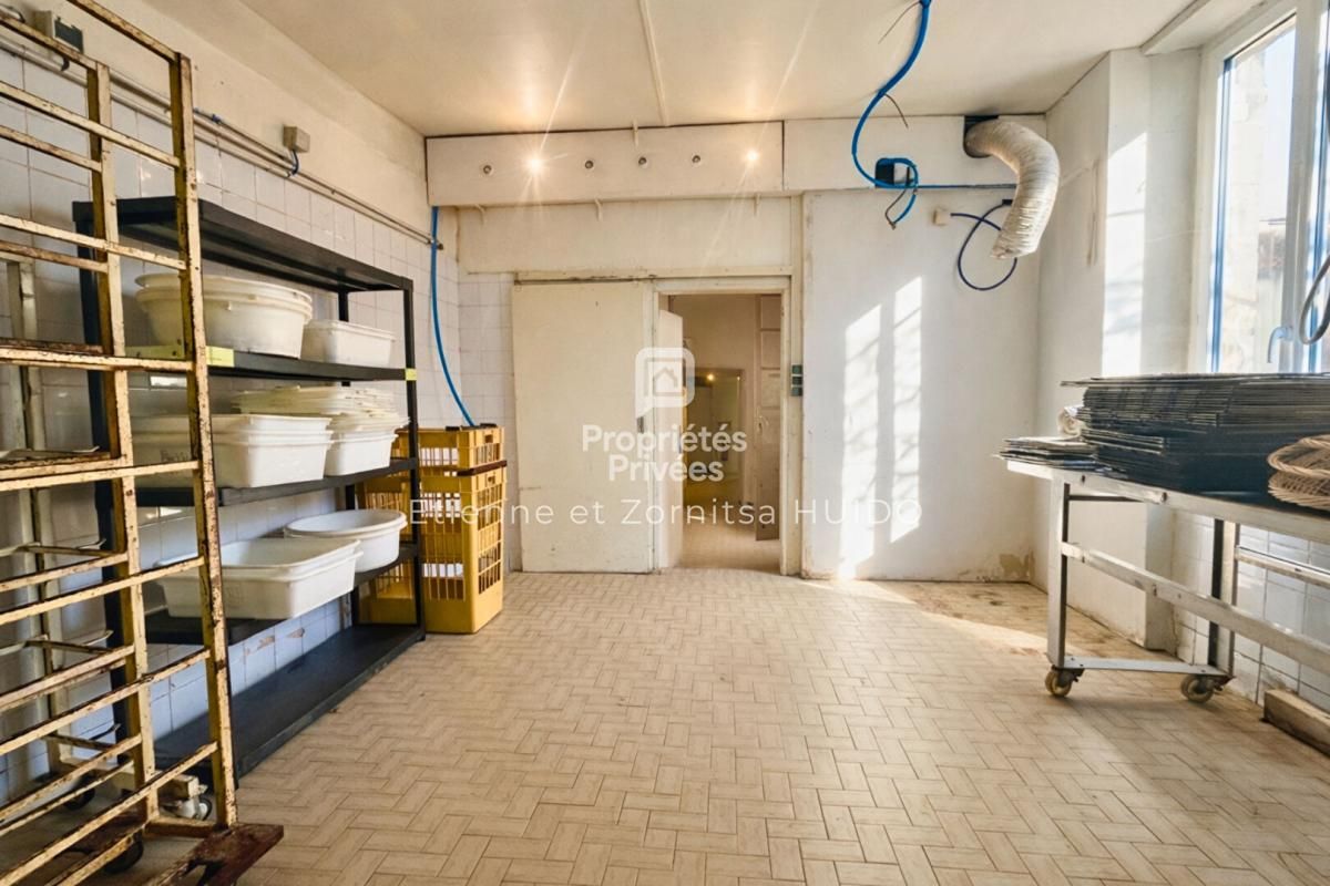 VATAN Immeuble Vatan 10 pièce(s) 223 m2 3