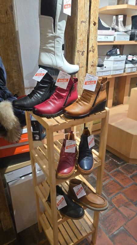 DREUX Fonds de commerce CHAUSSEUR boutique 90 m2 4