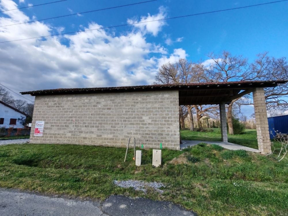 DAX Dépendance à aménager proche DAX POSSIBILITE 130 m2 sur terrain de 2825 m2 4