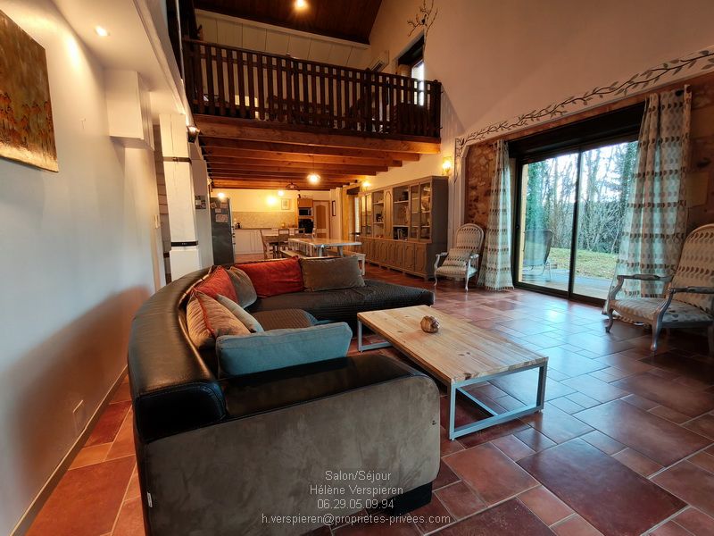 LE BUISSON-DE-CADOUIN Maison Le Buisson De Cadouin 7 pièce(s) 215m2 terrain 2484 m2 3