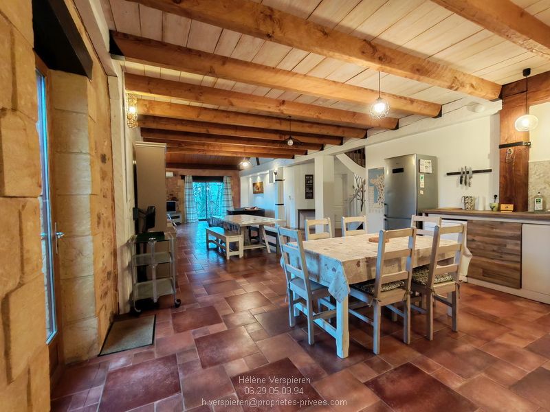 LE BUISSON-DE-CADOUIN Maison Le Buisson De Cadouin 7 pièce(s) 215m2 terrain 2484 m2 4