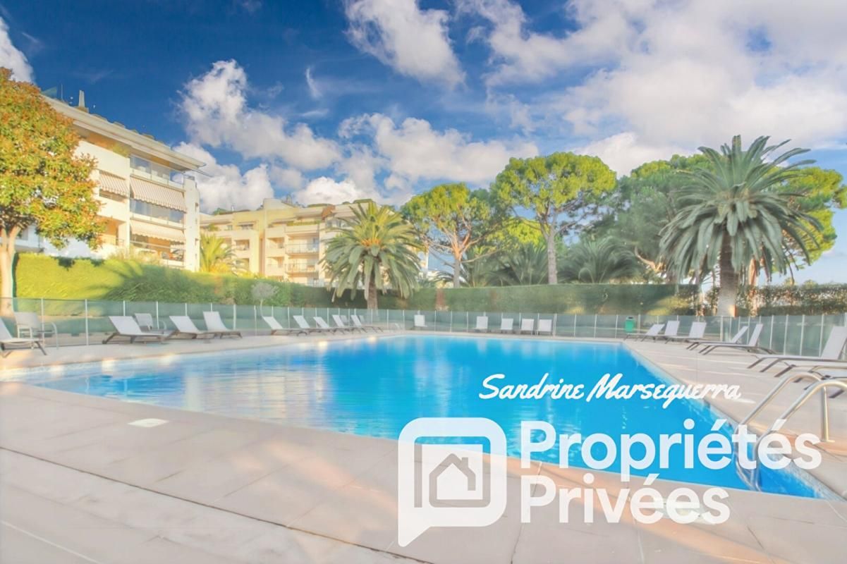 CROS-DE-CAGNES -  RÉSIDENCE LE LIDO - 2 PIÈCES AVEC PARKING ET CAVE