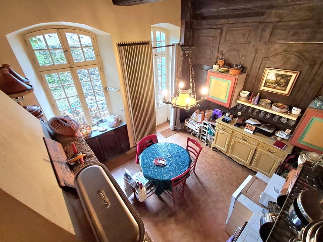 Maison 5 pièces Montigny les Vesoul 130 m2 à 129 000 euros