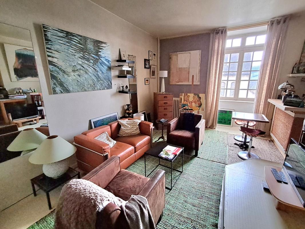 MONTIGNY-LES-VESOUL Maison 5 pièces Montigny les Vesoul 130 m2 à 129 000 euros 2