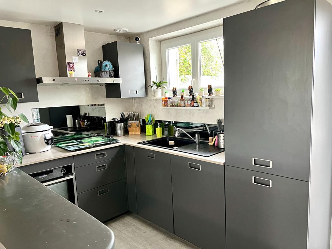 MONDOUBLEAU MAISON DE VILLAGE   20 MN GARE TGV VENDOME 2