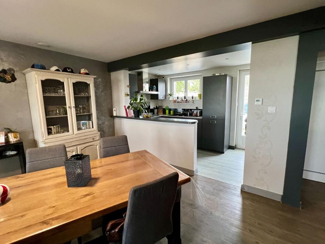 MONDOUBLEAU MAISON DE VILLAGE   20 MN GARE TGV VENDOME 4