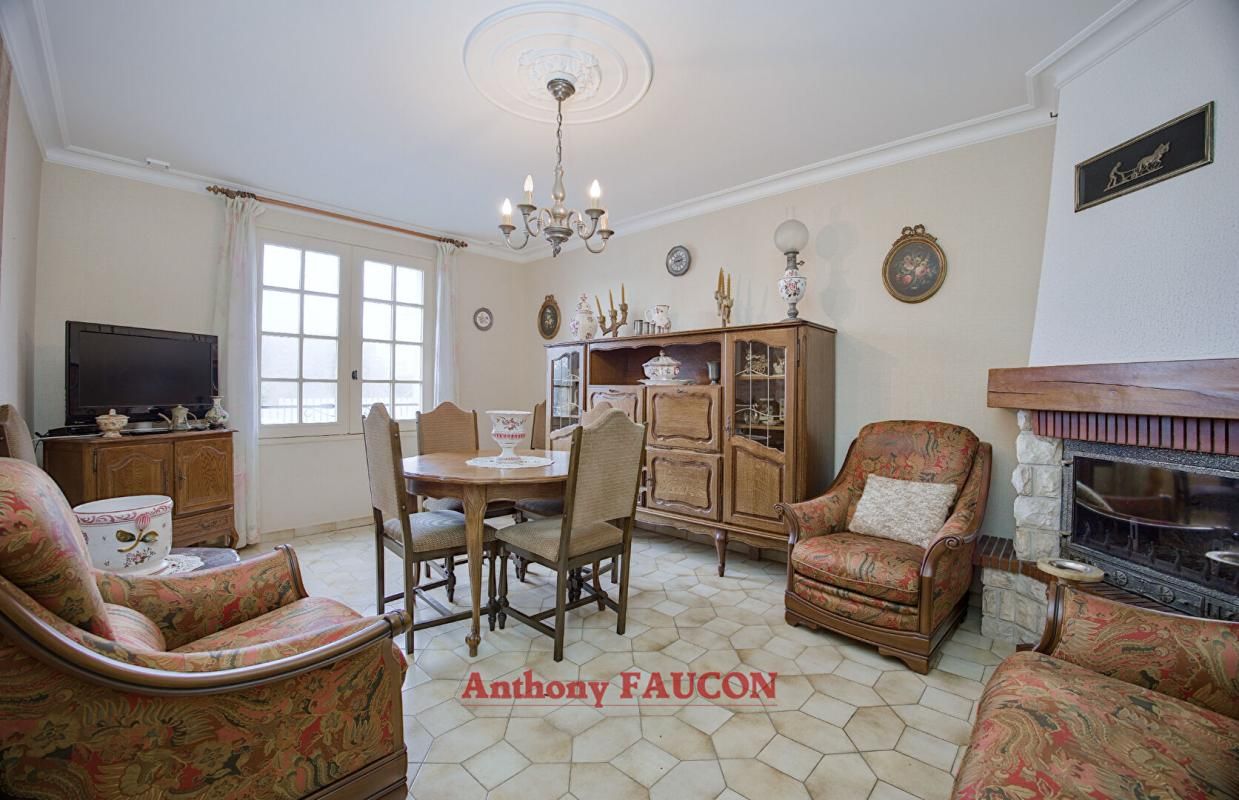 LA ROCHE-SUR-YON Maison La Roche Sur Yon 4 pièce(s) 117 m2 4