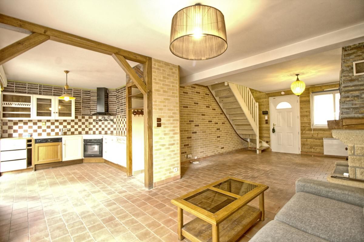 AVRILLE Maison de 76 m² habitables avec jardinet sur AVRILLE 2