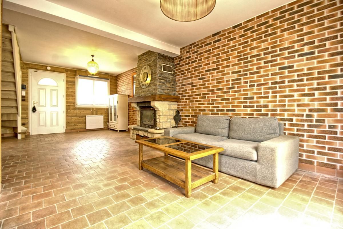 AVRILLE Maison de 76 m² habitables avec jardinet sur AVRILLE 3