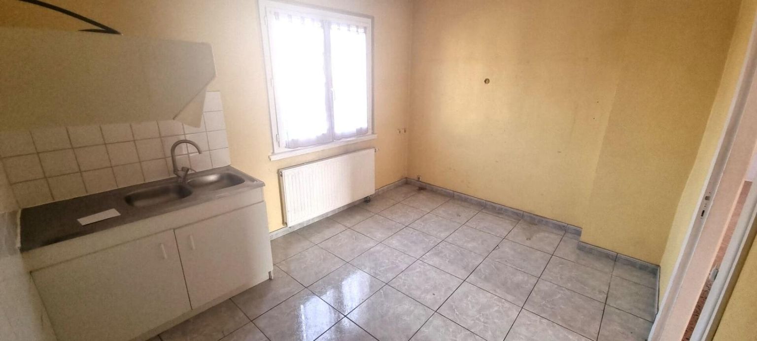 MANDEURE Grande maison familiale ou 2 appartements sur terrain d'environ 13 ares 2