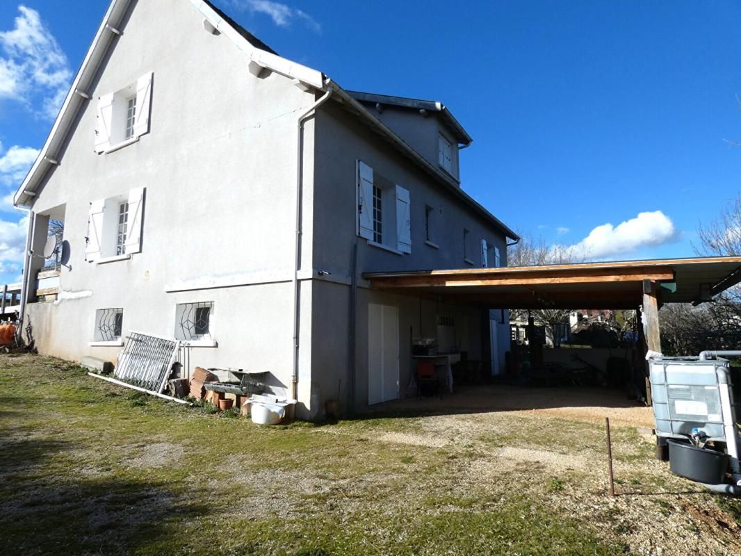 HAUTEFORT Maison 150 m2 /4 chambres / sous-sol 127m² / terrain 1480m² 4